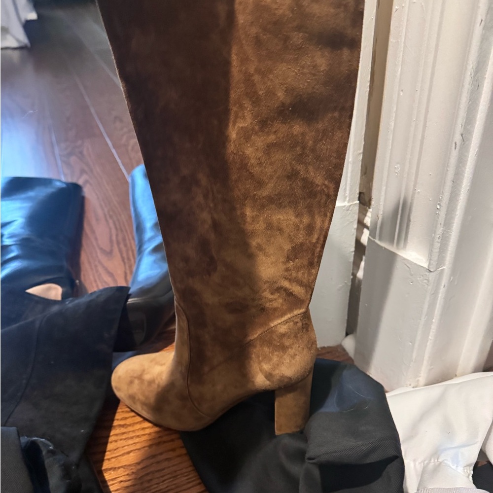 GIANVITO ROSSI
Slouch 85 suede knee-high boots